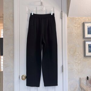 St. John Luxury Brand Black High-Waisted Timeless Knit Pants. EUC